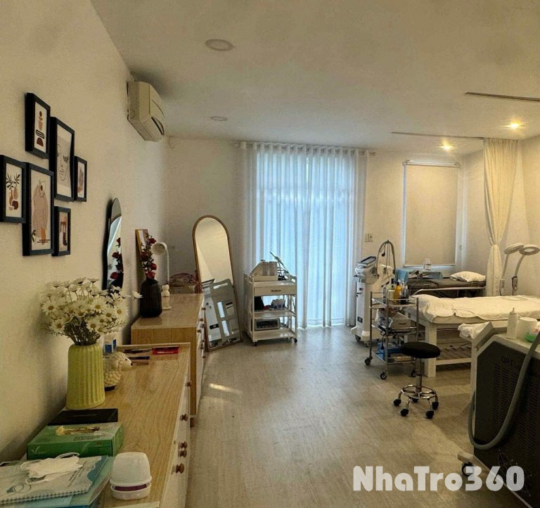 CHÍNH CHỦ Sang nhượng SPA tâm huyết ngay mặt tiền Nguyễn Thị Thập, Quận 7 - Giá tốt, vào làm ngay!