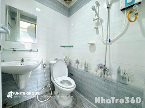 Căn hộ mới, ban công thoáng mát, Full nội thất Q1