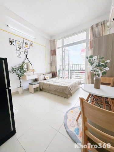 STUDIO RỘNG RÃI, BAN CÔNG THOÁNG, ĐẦU ĐỦ TIỆN NGHI