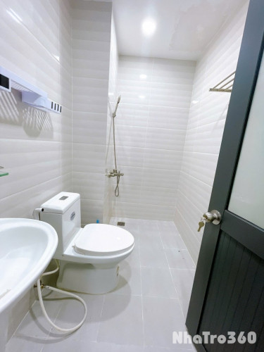 Cho thuê căn hộ Studio Ban công, View đẹp Q1 gần Phố Nguyễn Huệ, Bitexco, nhà hát Thành Phố, Bến Bạch Đằng