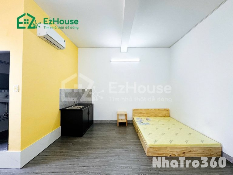 NGÃ TƯ 4 XÃ-GẦN ĐẠI HỌC VĂN HIẾN