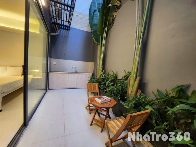 STUDIO MỚI FULL NỘI THẤT BAN CÔNG, CỬA SỔ THOÁNG MÁT, GẦN LOTTE MART, CRESCENT MALL, TDTU, RMIT