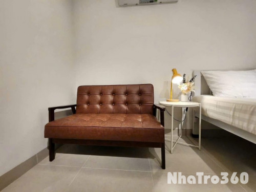 STUDIO MỚI FULL NỘI THẤT BAN CÔNG, CỬA SỔ THOÁNG MÁT, GẦN LOTTE MART, CRESCENT MALL, TDTU, RMIT