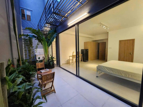 STUDIO MỚI FULL NỘI THẤT BAN CÔNG, CỬA SỔ THOÁNG MÁT, GẦN LOTTE MART, CRESCENT MALL, TDTU, RMIT
