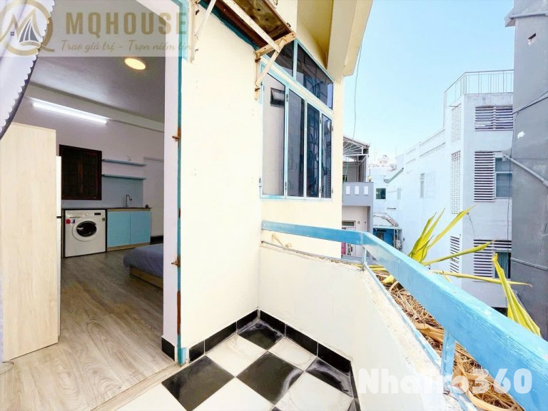 Cho thuê căn hộ Studio Ban công, Máy giặt riêng Q1 gần cầu Kiệu, chợ Tân Định, nhà thờ Tân Định
