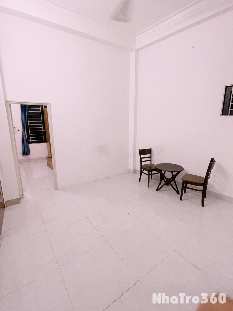 Phòng 1n1k cực rộng trống