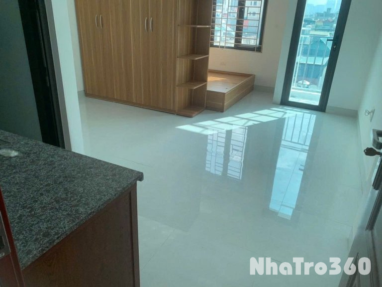 Studio có ban công cần vào gấp