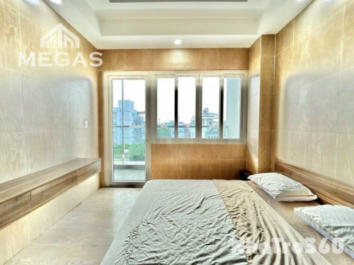 Full nội thất, cửa sổ, bancol, thang máy