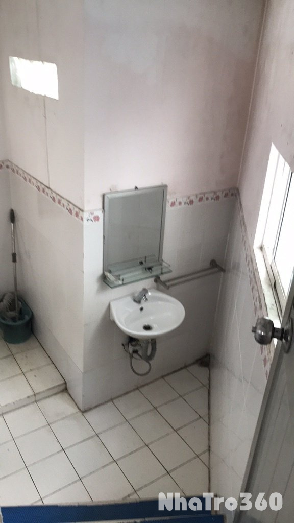 Phòng trọ cho thuê gần ngã tư hàng xanh