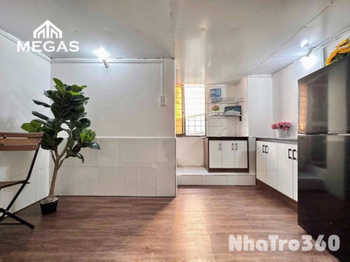 Full nội thất, cửa sổ, tự do, giá rẻ