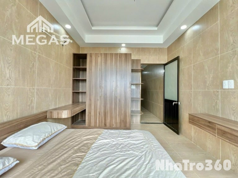 Full nội thất, cửa sổ, bancol, thang máy