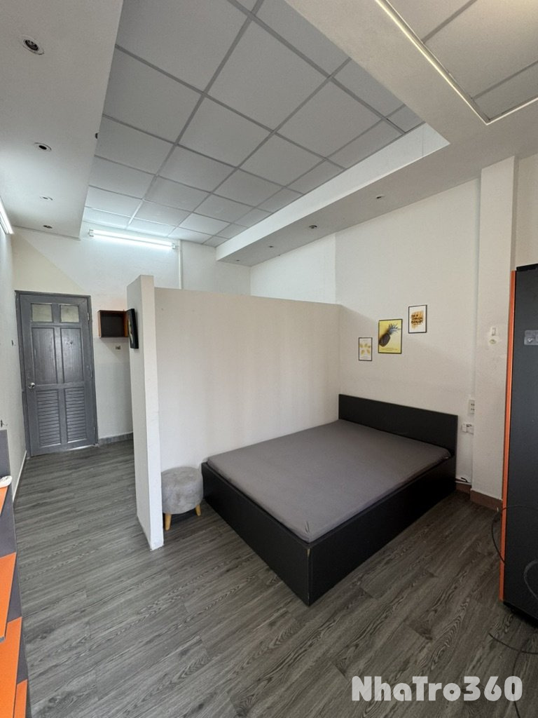 Phòng ngủ Tách Bếp,WC, có Bancol, mặt tiền Sân Bay