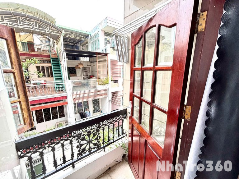 💥 Cho thuê căn hộ ban công, full nội thất, máy giặt riêng quận 10. 