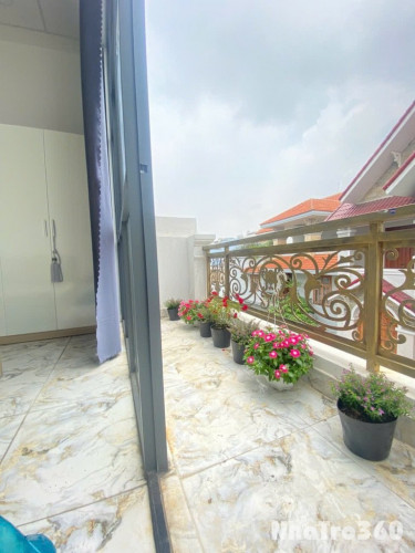 STUDIO BAN CÔNG FULL NT GẦN ETOWN CỘNG HOÀ