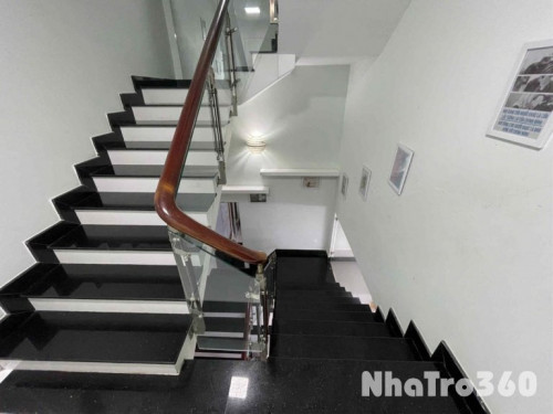 Pass KTX tư nhân, gần cao đẳng công thương