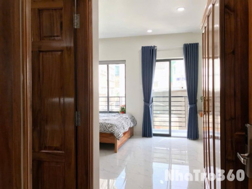 Cho thuê căn hộ Studio Ban công, Máy giặt riêng Q1 gần chợ Bến Thành, phố Bùi Viện, cầu Ông Lãnh