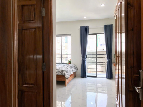 Cho thuê căn hộ Studio Ban công, Máy giặt riêng Q1 gần chợ Bến Thành, phố Bùi Viện, cầu Ông Lãnh