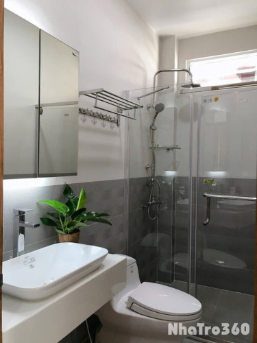 Cho thuê căn hộ Studio Ban công, Máy giặt riêng Q1 gần chợ Bến Thành, phố Bùi Viện, cầu Ông Lãnh