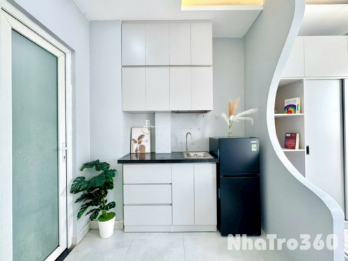 Cho thuê căn hộ Studio Ban công Q1 gần cầu Nguyễn Văn Cừ, Nowzone, ĐH KHTN, ĐH Sài Gòn, ĐH Sư Phạm
