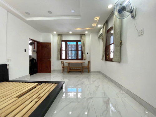Cho thuê căn hộ Studio Cửa sổ Q8 gần Parc Mall, nhà thờ Nam Hải, cầu Chánh Hưng