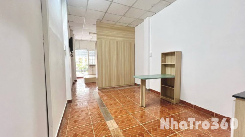 CĂN HỘ BAN CÔNG FULL NỘI THẤT QUẬN 10 GẦN BIG C TÔ HIẾN THÀNH