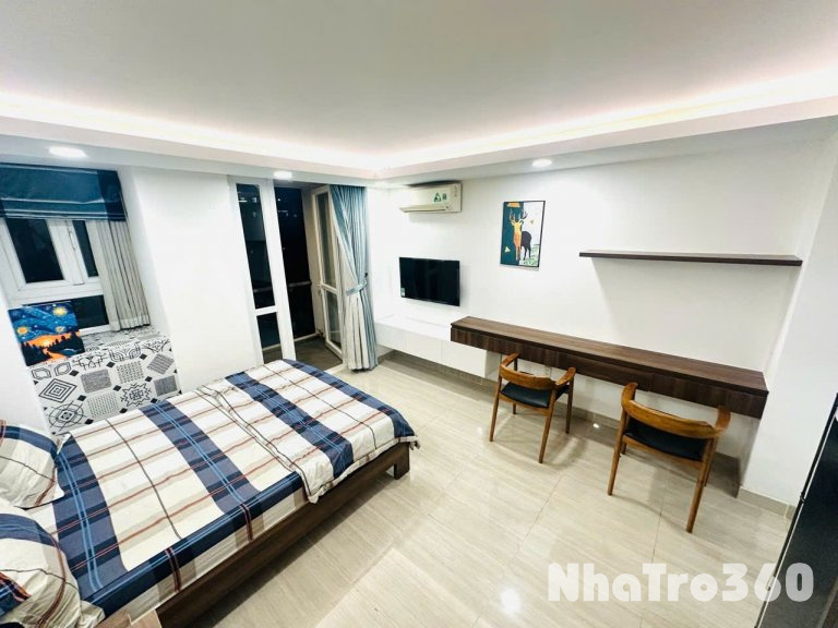 Studio ban công tách bếp - full nội thất hiện đại ngay trung tâm quận 1
