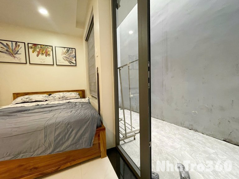 Căn hộ ngay trung tâm quận 1, bancol view siêu chill, gần UEH, Đại học Hoa Sen