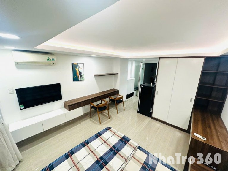 Studio ban công tách bếp - full nội thất hiện đại ngay trung tâm quận 1