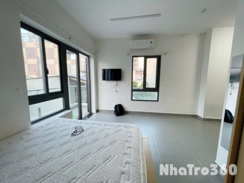 Cho thuê căn hộ quận 4, ban công, máy giặt riêng