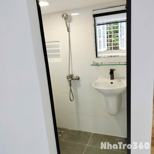 Duplex BAN CÔNG gần Học viện Hàng không