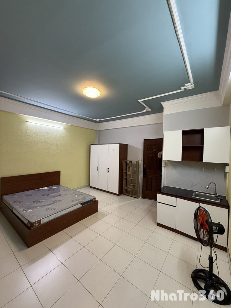 Cho thuê CHDV ban công full Nội Thất