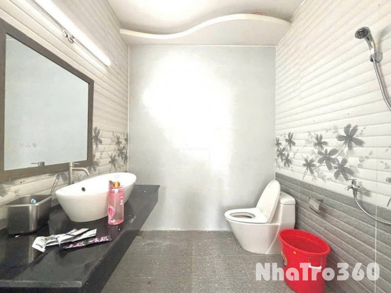 Khai trương căn hộ ban công, Q4, Đường Tôn Thất Thuyết, gần ĐH Nguyễn Tất Thành, ĐH Luật, Chợ Xóm Chiếu