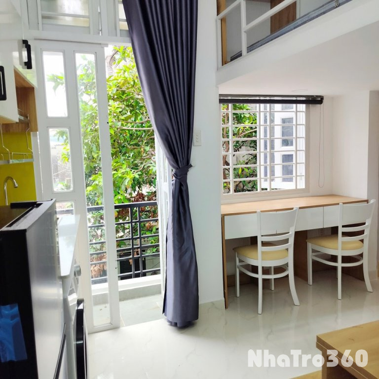 Duplex BAN CÔNG gần Học viện Hàng không