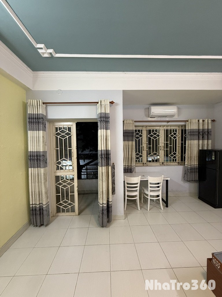 Cho thuê CHDV ban công full Nội Thất