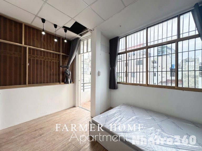 Full nội thất, cửa sổ, ban công, studio