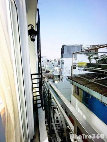 Cho thuê căn hộ 1PN Ban công Q4 gần cầu Kênh Tẻ, ĐH Luật, ĐH Nguyễn Tất Thành