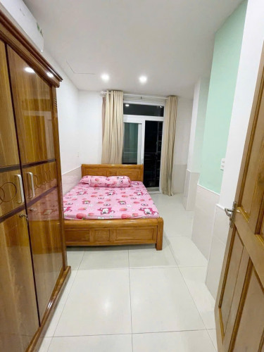 Cho thuê căn hộ 1PN Ban công Q4 gần cầu Kênh Tẻ, ĐH Luật, ĐH Nguyễn Tất Thành
