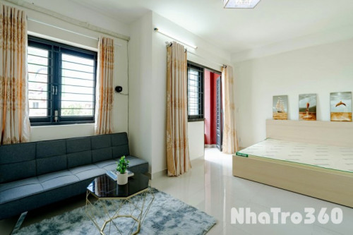 🏠 Studio ban công lớn - full nội thất - máy giặt riêng - tách bếp ngay chân cầu Nguyễn Văn Cừ.