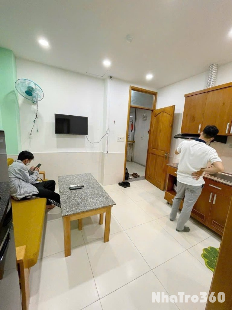 Cho thuê căn hộ 1PN Ban công Q4 gần cầu Kênh Tẻ, ĐH Luật, ĐH Nguyễn Tất Thành