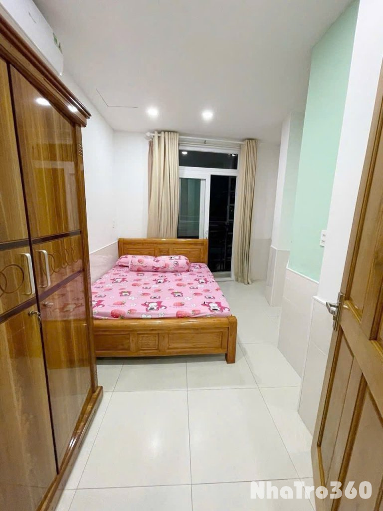 Cho thuê căn hộ 1PN Ban công Q4 gần cầu Kênh Tẻ, ĐH Luật, ĐH Nguyễn Tất Thành