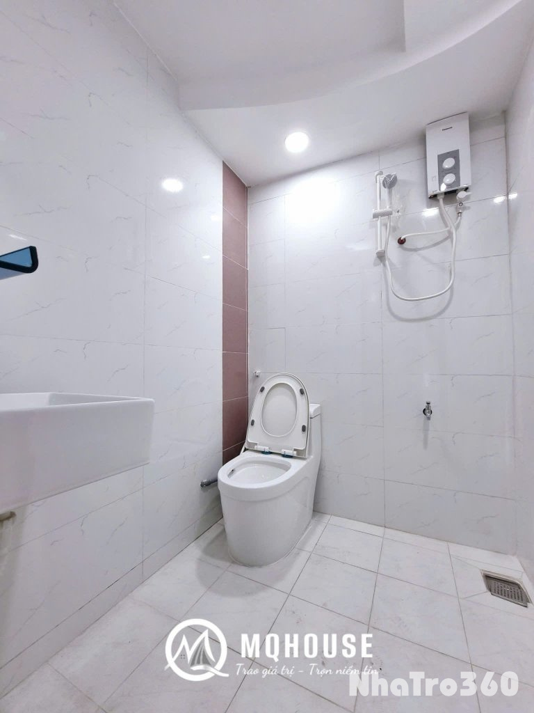 Studio cửa sổ trời - full nội thất - siêu rộng quận 10