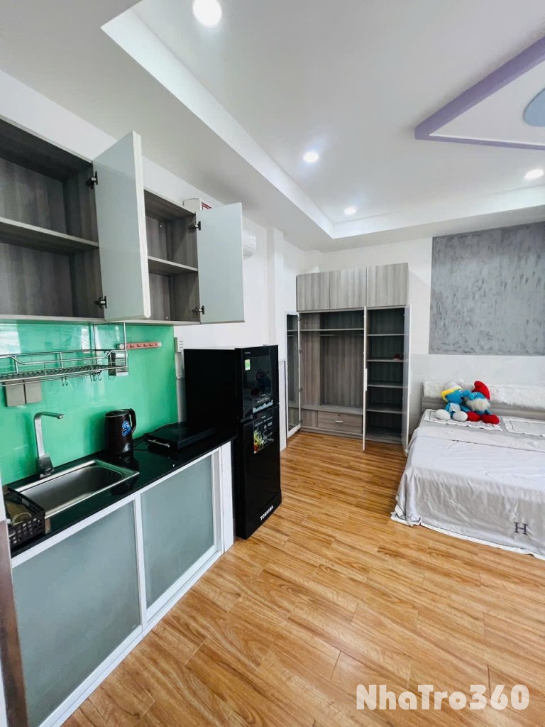 Cho thuê căn hộ ban công, Q4, Đường Khánh Hội gần ĐH Luật, ĐH Nguyễn Tất Thành, Chợ Xóm Chiếu