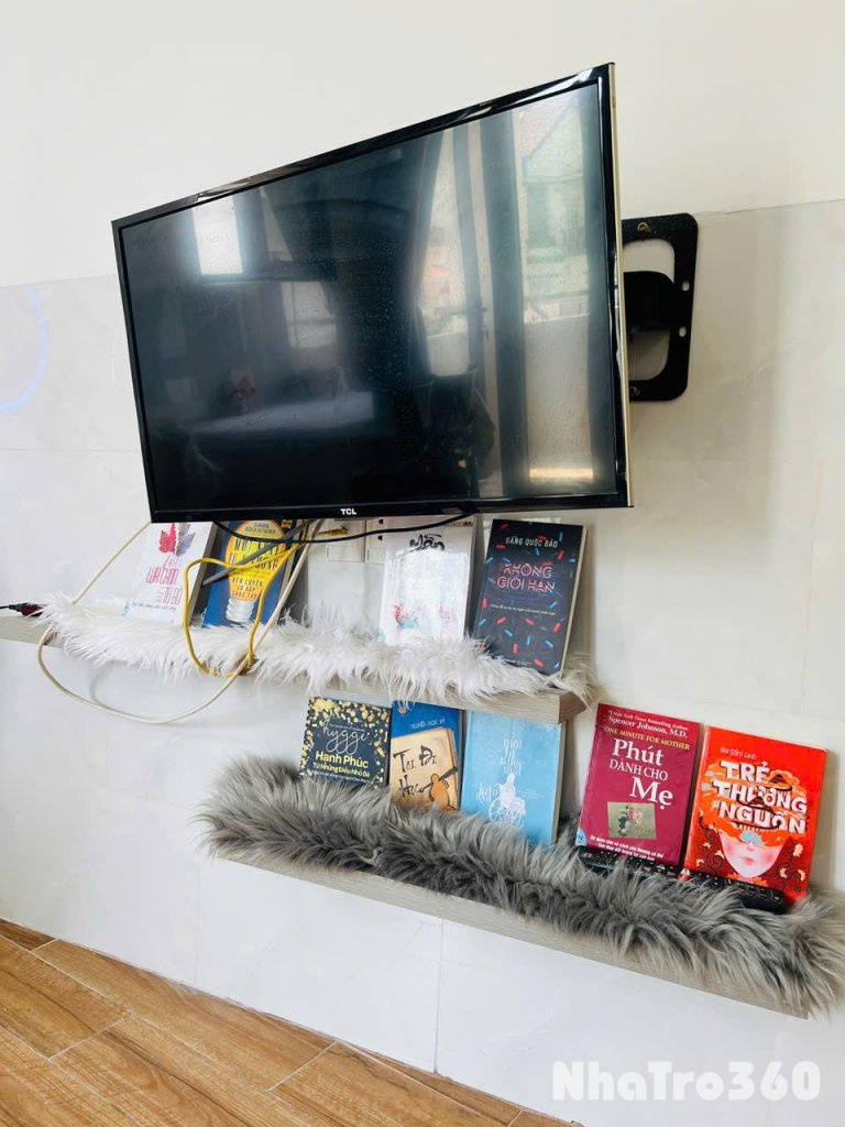 Cho thuê căn hộ ban công, Q4, Đường Khánh Hội gần ĐH Luật, ĐH Nguyễn Tất Thành, Chợ Xóm Chiếu