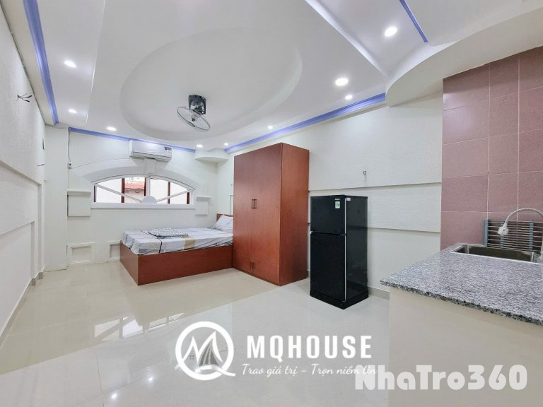 Studio cửa sổ trời - full nội thất - siêu rộng quận 10