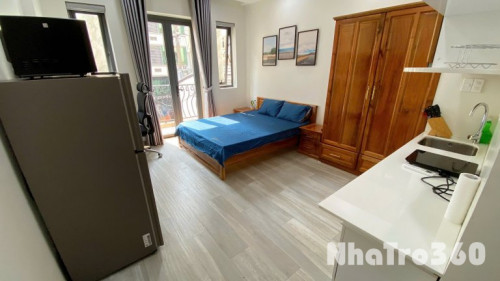 Cho thuê căn hộ ban công, Q1, Đường Trần Hưng Đạo, gần Công Viên 23/9, Cầu Nguyễn Văn Cừ, Cầu Ông Lãnh