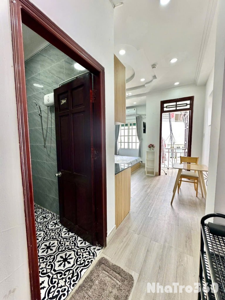 Cho thuê căn hộ Studio Ban công thoáng Q4 gần ĐH Luật, ĐH Nguyễn Tất Thành, cầu Khánh Hội