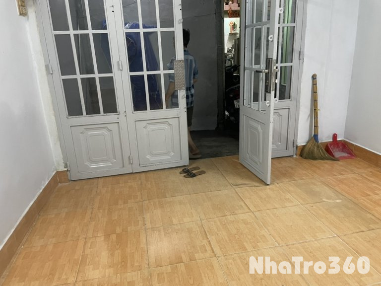 Nhà nguyên căn  , 1 trệt - 1ầu 3 phòng ngủ