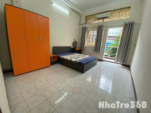 Chính chủ, Phòng 2 PN + gác lửng, bancol.