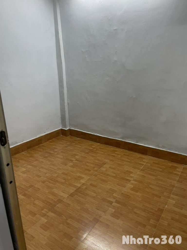 Nhà nguyên căn  , 1 trệt - 1ầu 3 phòng ngủ