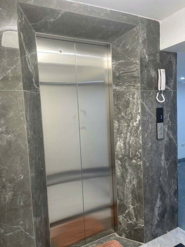 Cho thuê nhà căn góc, Mai Hắc Đế, thang máy; vỉa hè 116m2* 5T- 43 Tr